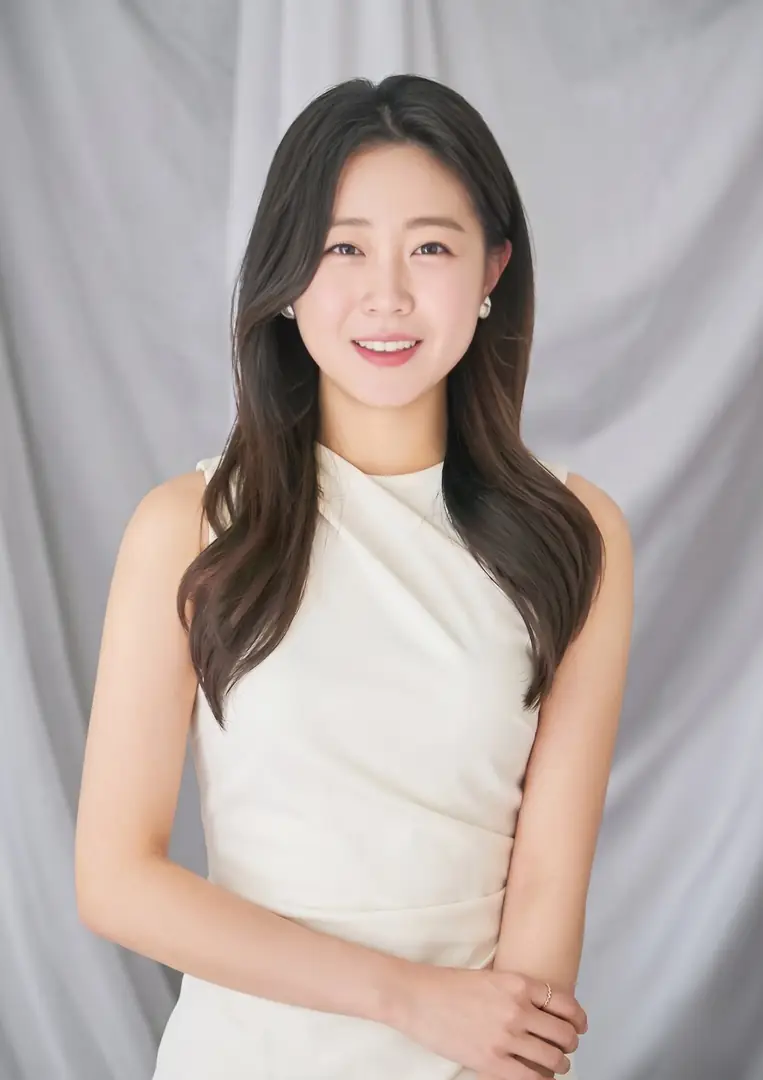 Portrait of Dr Jenny Yun, MD, BBiomed, SCHP, FRACGP, at SMSG